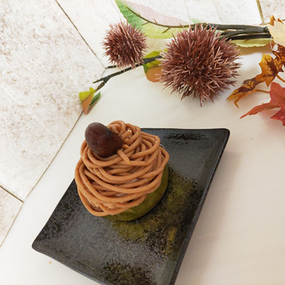 このモンブランの写真は滋賀県近江八幡市お菓子教室SweetKitchenの基礎クラスのモンブランの写真です。